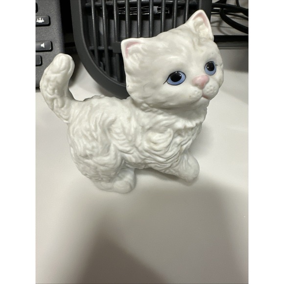 Vintage Homo White Kitten Cat Porcelain Figurines‎ - Picture 1 of 5